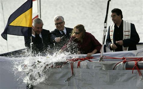 Luna Rossa, Miuccia Prada inaugura la nuova barca in gara all'A